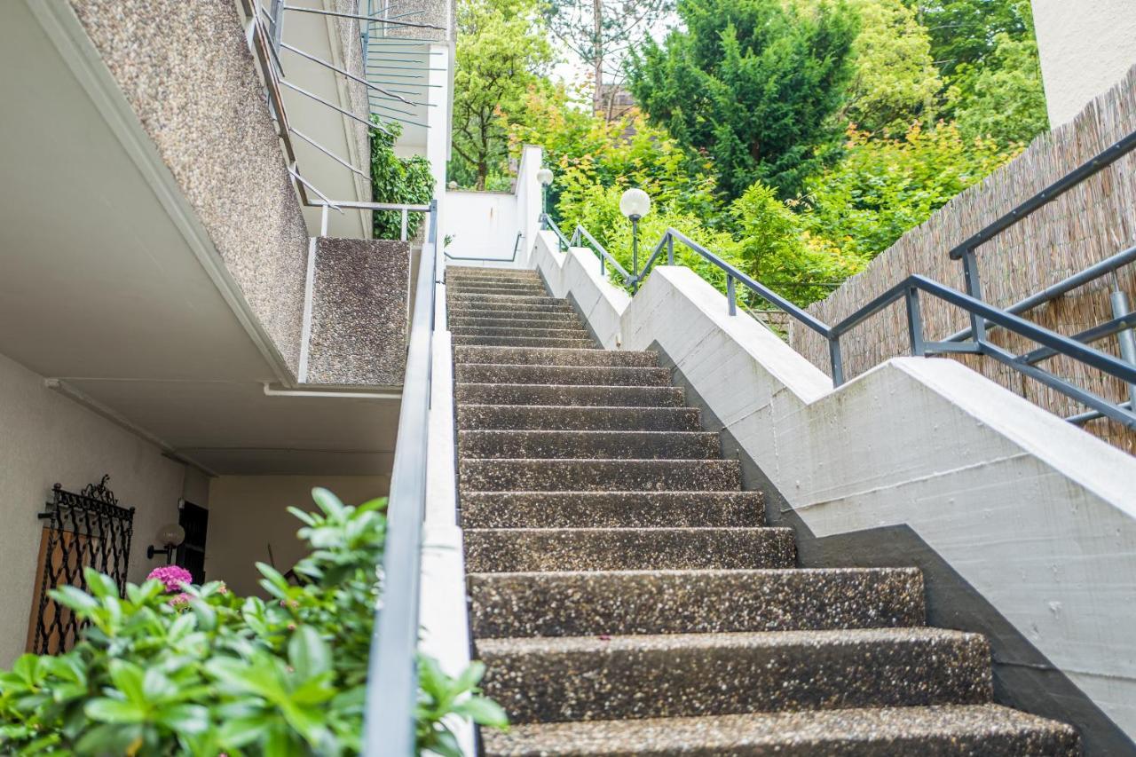 Modernes Apartment In Zentrumsnaehe Mit Eigenem Stellplatz バーデン＝バーデン エクステリア 写真