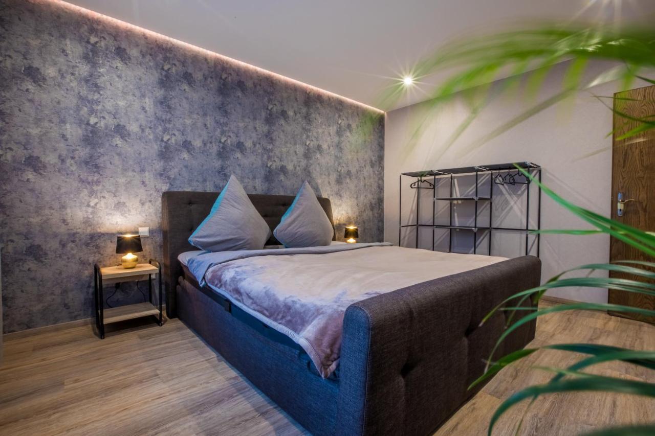 Modernes Apartment In Zentrumsnaehe Mit Eigenem Stellplatz バーデン＝バーデン エクステリア 写真