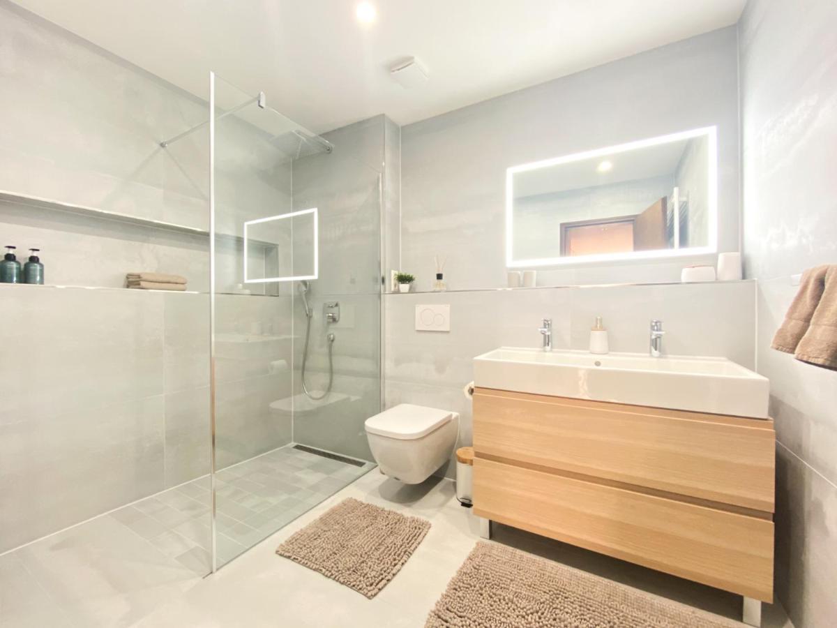 Modernes Apartment In Zentrumsnaehe Mit Eigenem Stellplatz バーデン＝バーデン エクステリア 写真