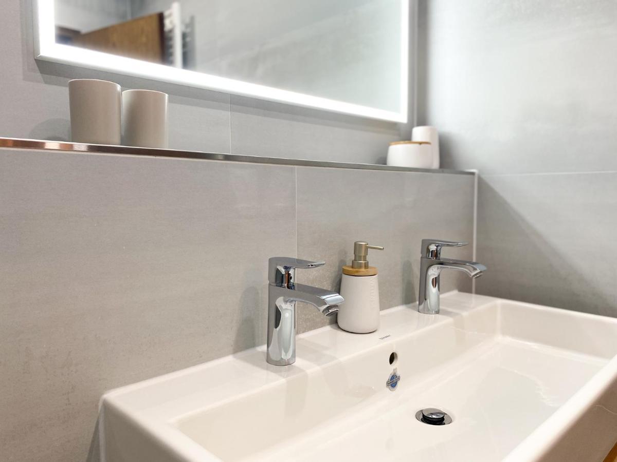 Modernes Apartment In Zentrumsnaehe Mit Eigenem Stellplatz バーデン＝バーデン エクステリア 写真