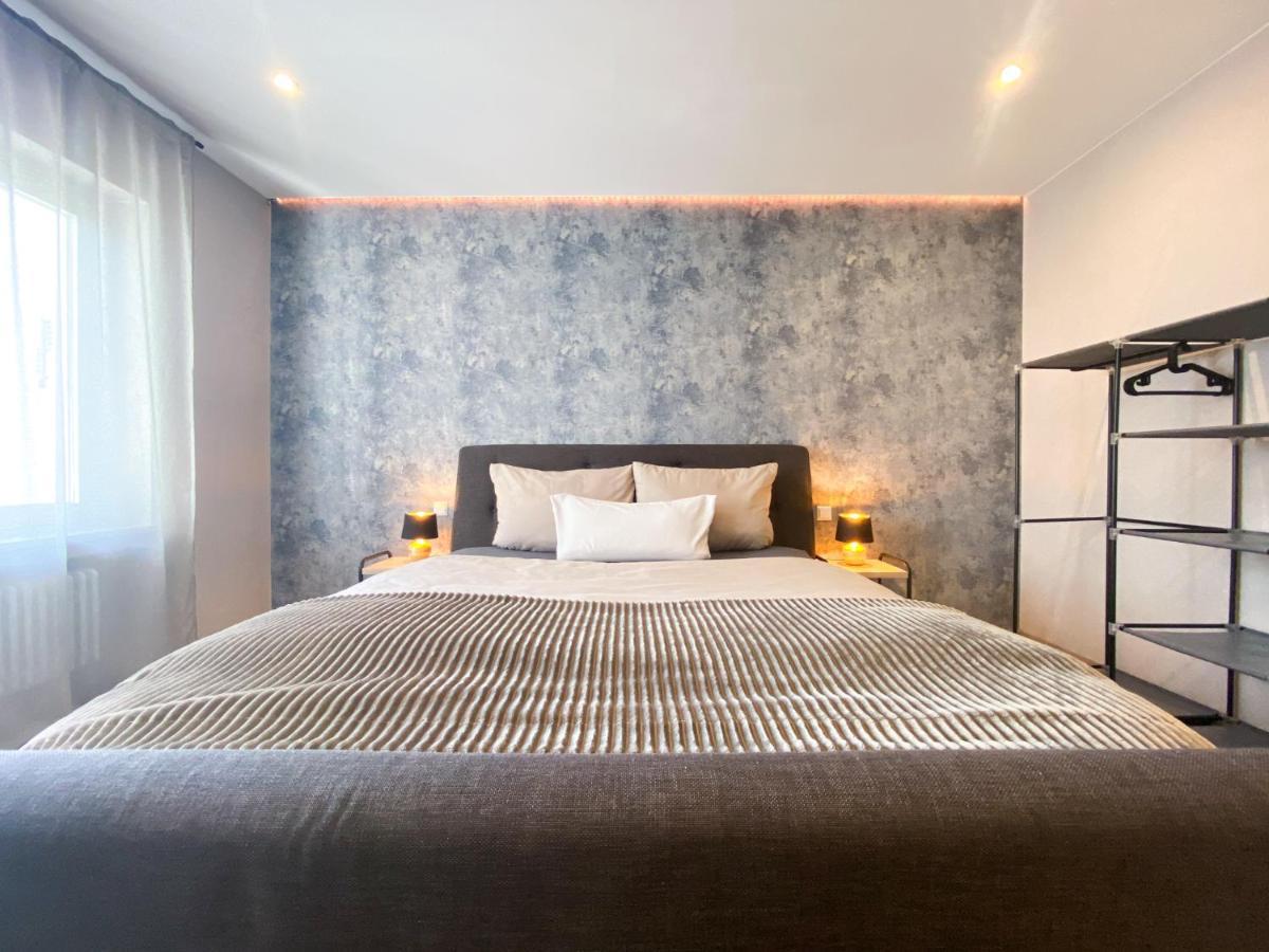 Modernes Apartment In Zentrumsnaehe Mit Eigenem Stellplatz バーデン＝バーデン エクステリア 写真