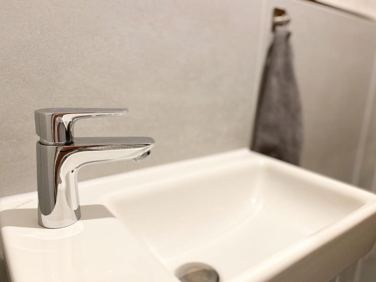 Modernes Apartment In Zentrumsnaehe Mit Eigenem Stellplatz バーデン＝バーデン エクステリア 写真